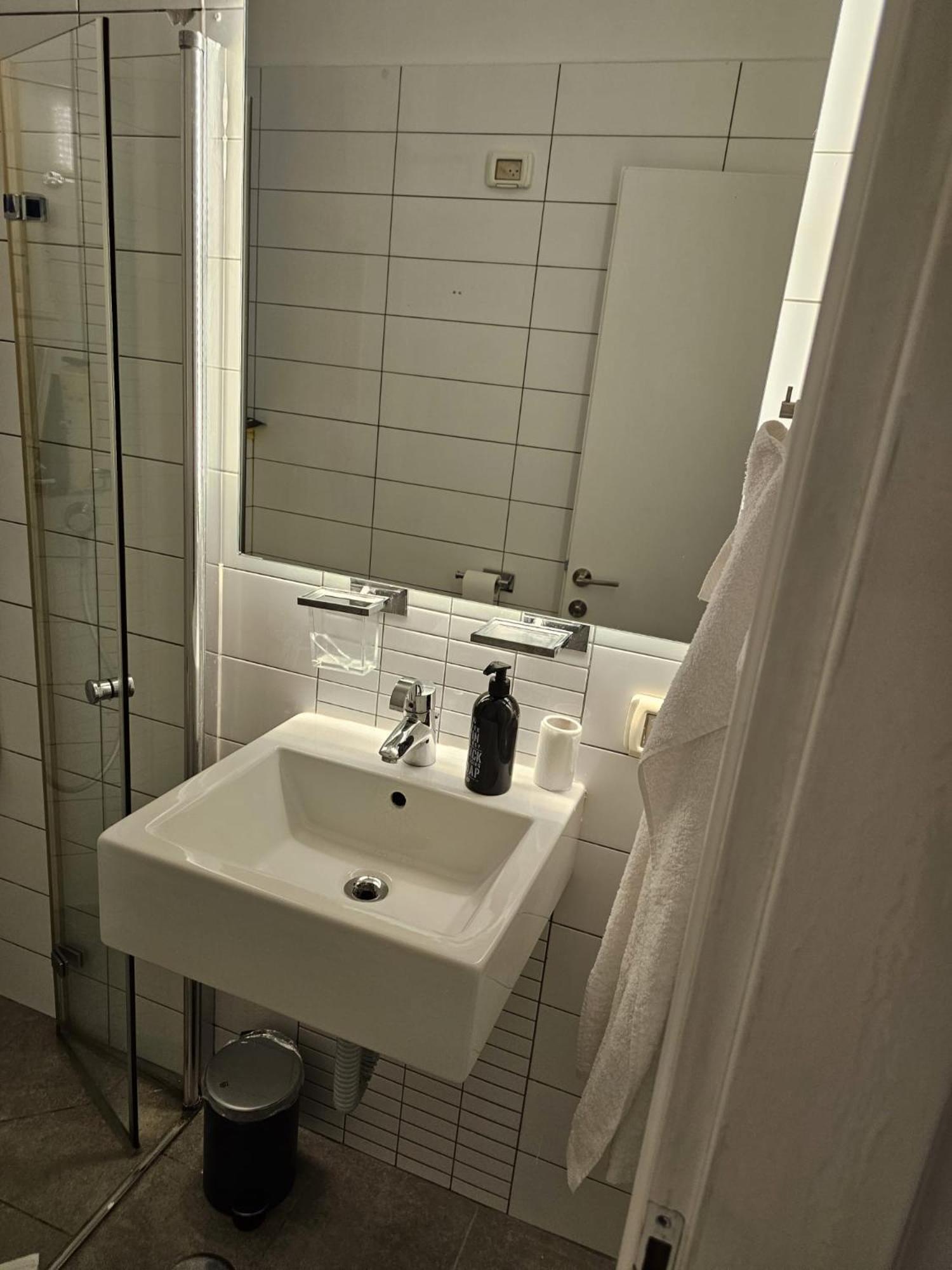 Hayarkon 24 Beach Apartment Tlv تل أبيب المظهر الخارجي الصورة
